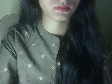 Snapshot of Shezi_N chatting on 06.20.26 Shezi N online show from 06.20.26