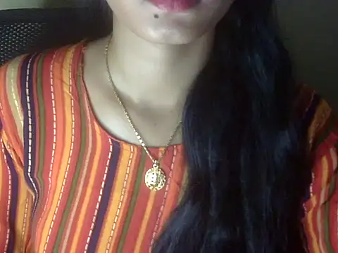Snapshot of Shezi_N chatting on 07.15.26 Shezi N online show from 07.15.26