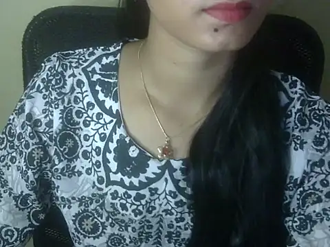 Snapshot of Shezi_N chatting on 07.21.26 Shezi N online show from 07.21.26