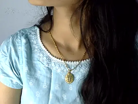 Snapshot of Shezi_N chatting on 07.31.26 Shezi N online show from 07.31.26