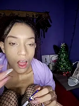 Snapshot of Luna-Vixen1 chatting on 11.21.25 Luna-Vixen1 online show from 11.21.25