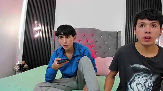 hoot booys  online show from 10.27.25