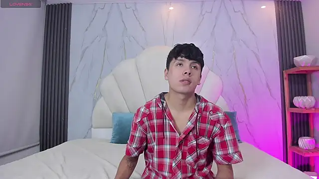 hoot booys  online show from 03.20.26