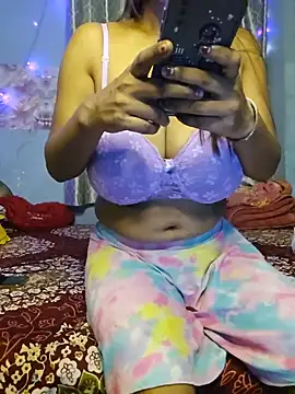 Snapshot of Desi_Maya69 chatting on 06.14.26 Desi Maya69 online show from 06.14.26