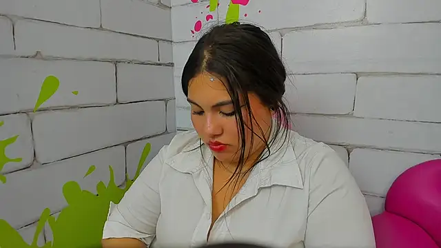 SoftLilyy online show from 10.21.25
