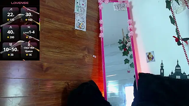 petite coral online show from 04.11.26