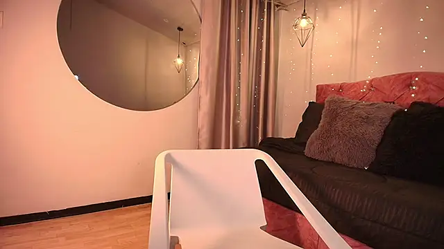 ivy bonnie online show from 11.14.25