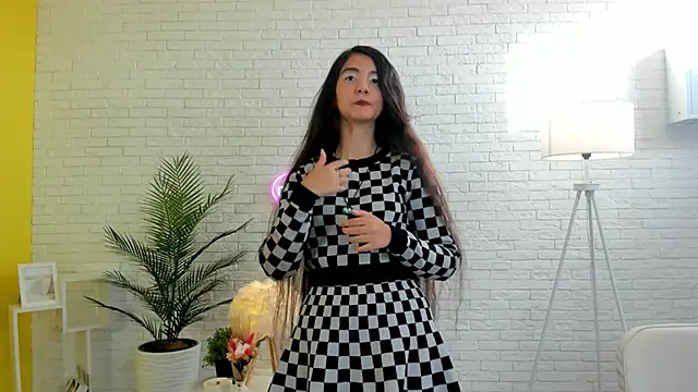 Snapshot of MintaNeverman chatting on 10.17.25 MintaNeverman online show from 10.17.25