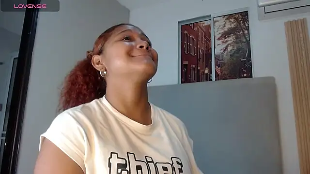 Snapshot of miel_alisha chatting on 04.24.26 miel alisha online show from 04.24.26