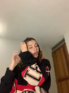 MiaaCute- online show from 02.25.26