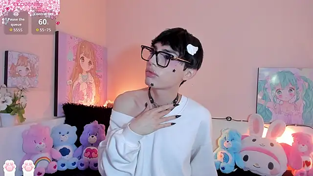 Strawberry Kitty  online show from 02.08.26