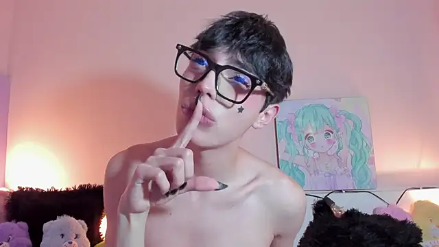 Strawberry Kitty  online show from 02.16.26