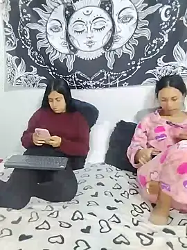Snapshot of emily_n_abby chatting on 05.28.26 emily n abby online show from 05.28.26