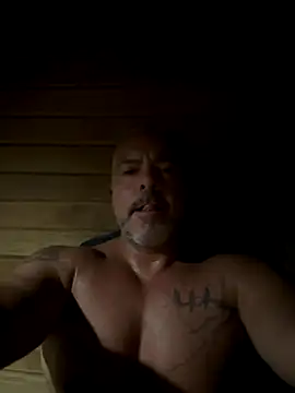 Snapshot of 1totangox chatting on 10.29.25 1totangox online show from 10.29.25