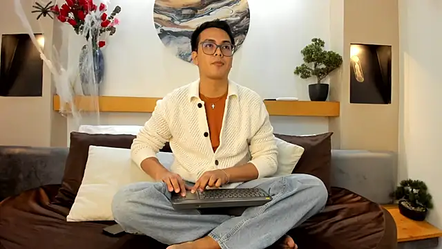 JohnBelRose online show from 11.03.25