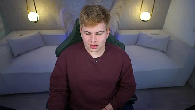 Snapshot of MateoBlake chatting on 10.19.25 MateoBlake online show from 10.19.25