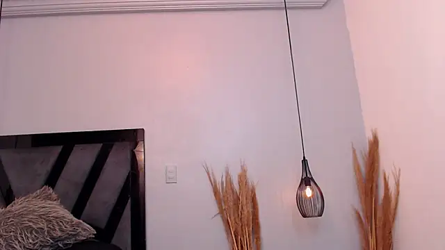 Snapshot of Amelia_Brixton chatting on 10.24.25 Amelia Brixton online show from 10.24.25