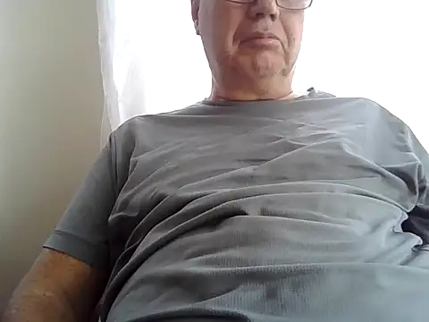 Snapshot of Scorpions2025 chatting on 10.19.25 Scorpions2025 online show from 10.19.25