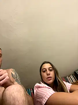 Snapshot of sputafuoco14 chatting on 10.31.25 sputafuoco14 online show from 10.31.25