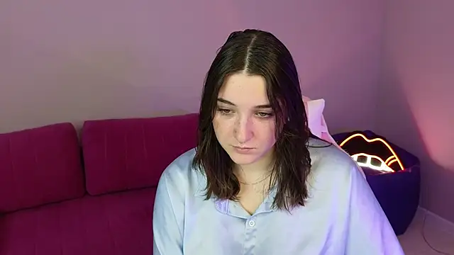 AnnieDodge online show from 10.19.25