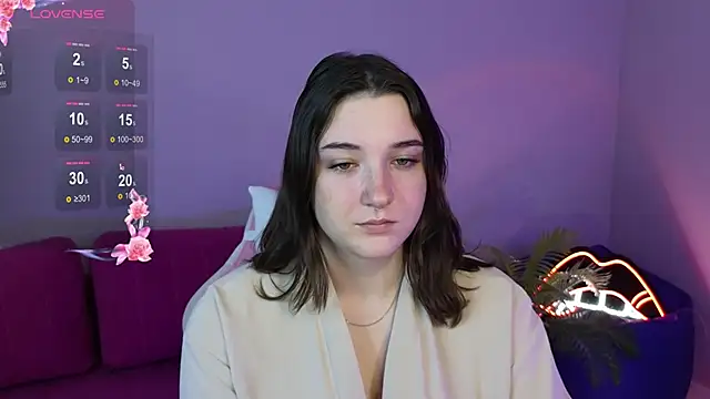 AnnieDodge online show from 10.26.25