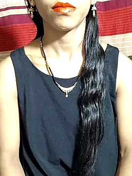 Itz Aisha   online show from 11.05.25