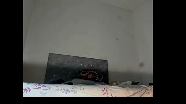 Snapshot of bad_girl_xxx chatting on 12.15.25 bad girl xxx online show from 12.15.25