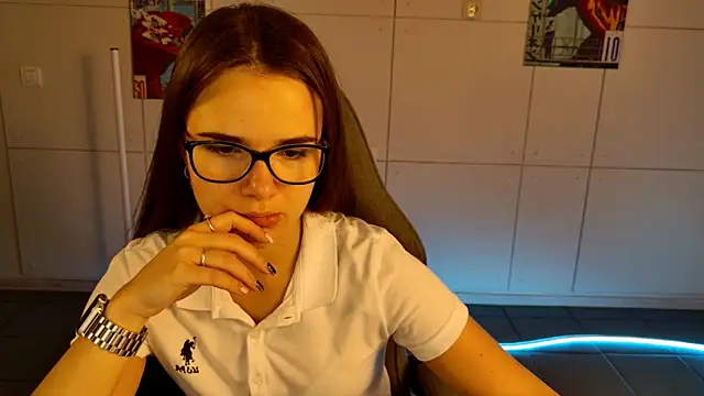 May Bloom online show from 10.20.25