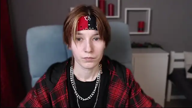 Snapshot of guitarandangell chatting on 01.05.26 guitarandangell online show from 01.05.26