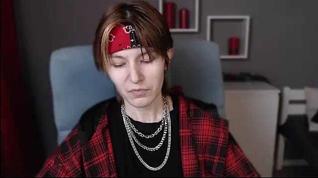 Snapshot of guitarandangell chatting on 01.06.26 guitarandangell online show from 01.06.26