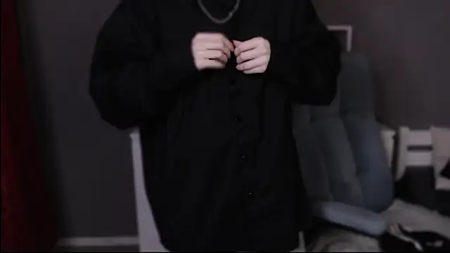 Snapshot of guitarandangell chatting on 01.18.26 guitarandangell online show from 01.18.26