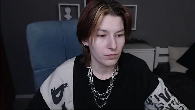 Snapshot of guitarandangell chatting on 02.10.26 guitarandangell online show from 02.10.26