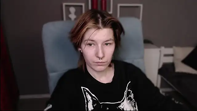 Snapshot of guitarandangell chatting on 02.16.26 guitarandangell online show from 02.16.26