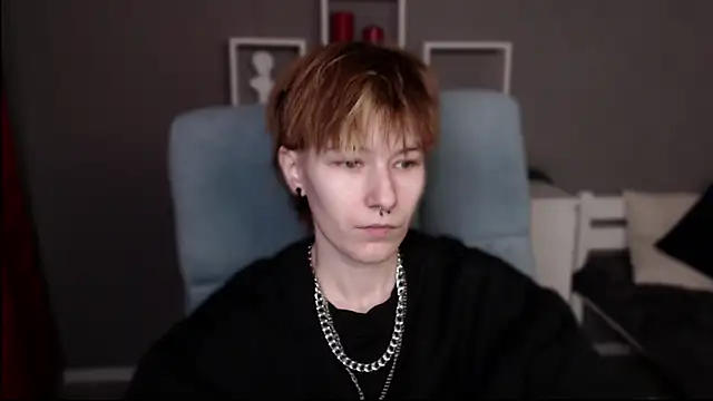 Snapshot of guitarandangell chatting on 02.19.26 guitarandangell online show from 02.19.26