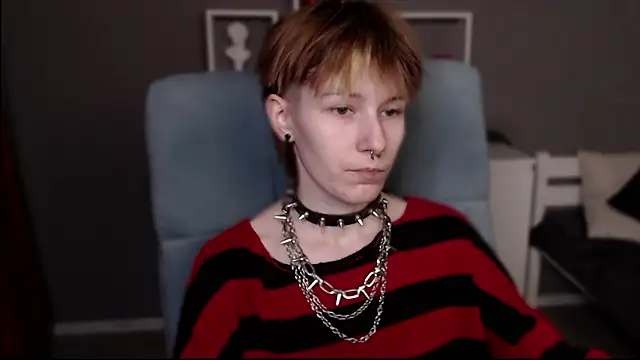 Snapshot of guitarandangell chatting on 02.20.26 guitarandangell online show from 02.20.26