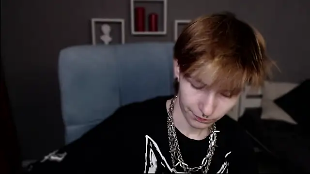 Snapshot of guitarandangell chatting on 03.03.26 guitarandangell online show from 03.03.26