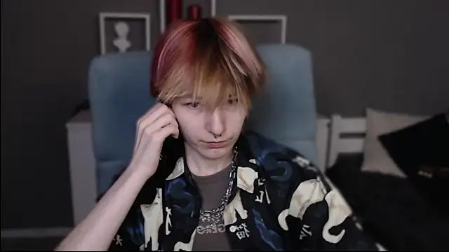 Snapshot of guitarandangell chatting on 05.01.26 guitarandangell online show from 05.01.26