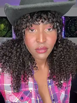 DaisyMynx online show from 10.29.25