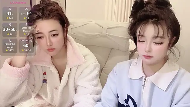 Kinadolly online show from 12.15.25