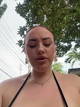 KiraSunshine online show from 02.20.26