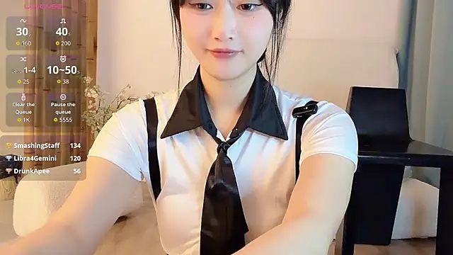 Snapshot of Xiaowen-wen chatting on 04.23.26 Xiaowen-wen online show from 04.23.26