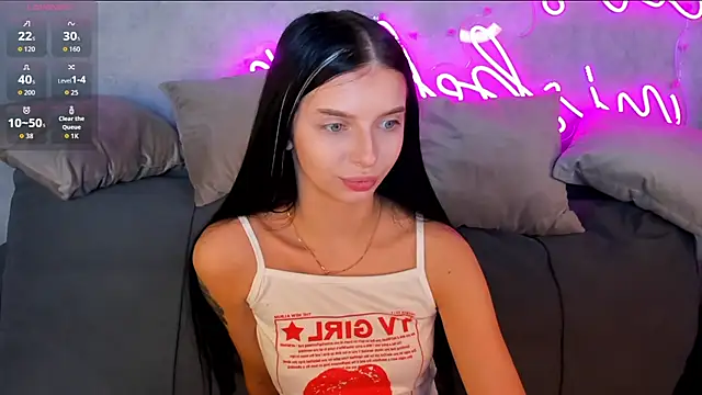 Snapshot of Eva_Mayers chatting on 11.05.25 Eva Mayers online show from 11.05.25