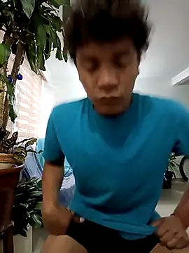 Snapshot of Gh_garciaz chatting on 12.19.25 Gh garciaz online show from 12.19.25