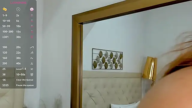 lucia lorenz online show from 12.02.25