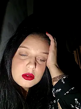 Kaity XOX online show from 10.18.25