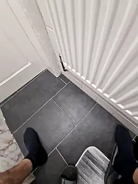 16enes16 online show from 10.26.25