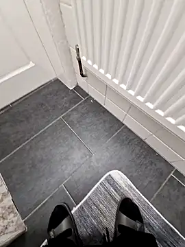 16enes16 online show from 11.14.25