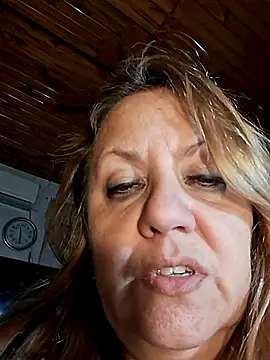 Snapshot of JennyInVegas chatting on 04.28.26 JennyInVegas online show from 04.28.26