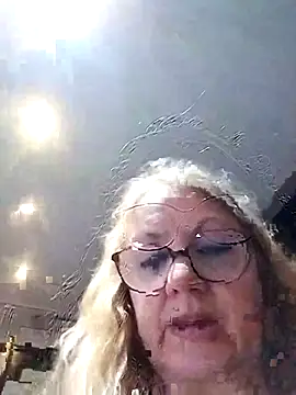 Snapshot of JennyInVegas chatting on 05.12.26 JennyInVegas online show from 05.12.26
