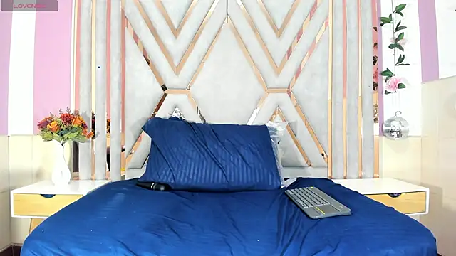 Snapshot of vanesaa_mejia chatting on 01.09.26 vanesaa mejia online show from 01.09.26